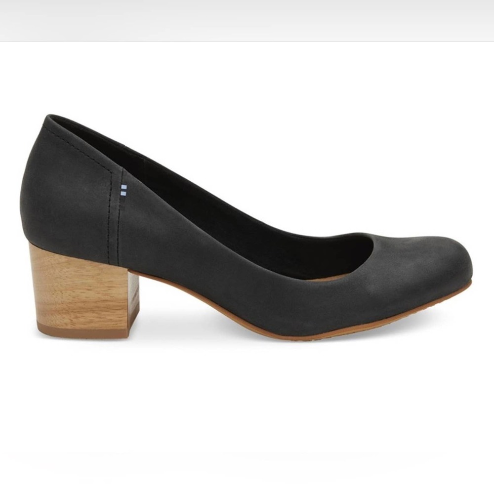 Toms Black Nubuck Beverly Stacked Wood Heel Classic Round Toe Pump Size 8.5
